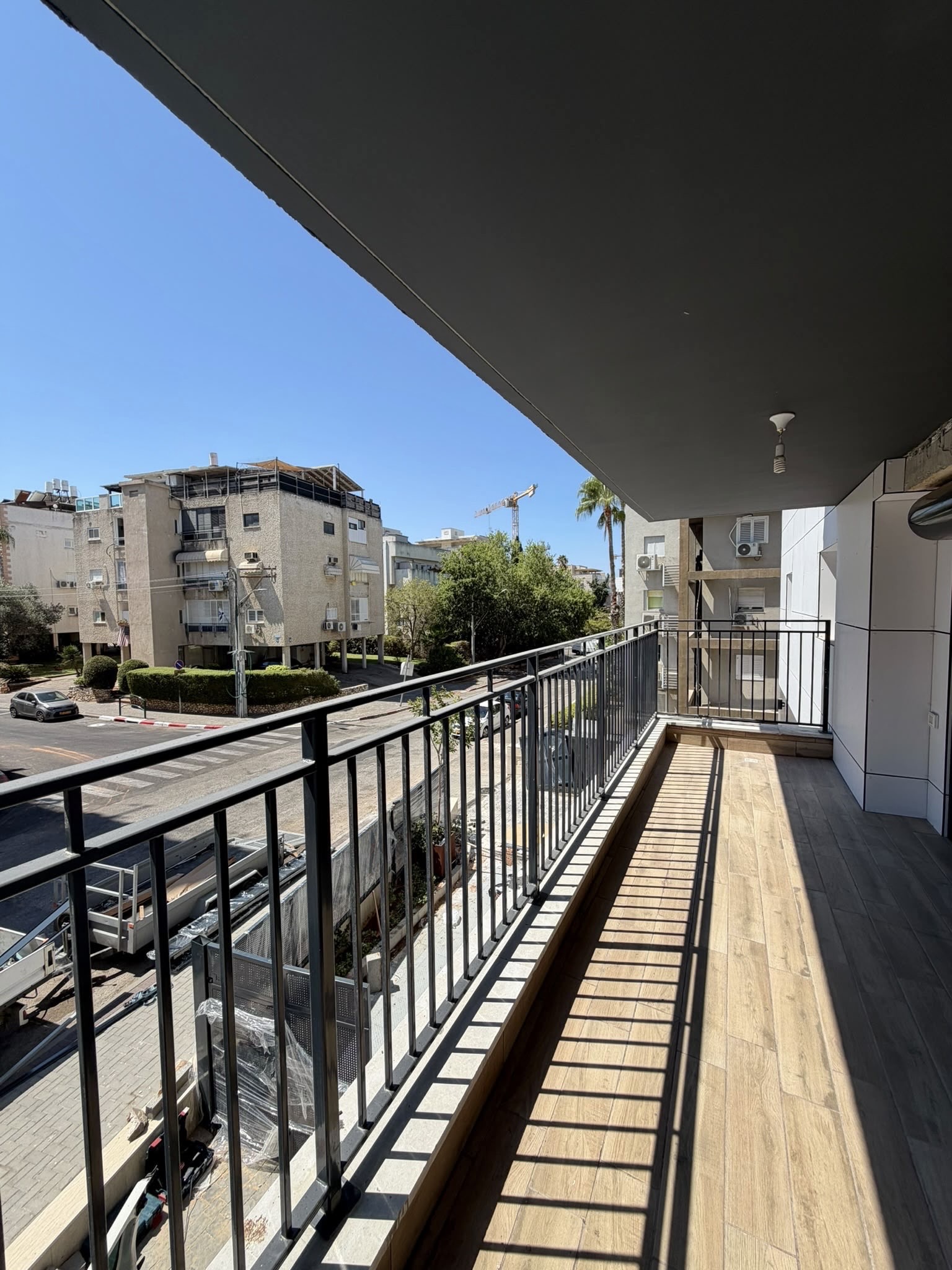 Apartment for sale in Herzliya — 4-Room Apartment with Great Potential in Central Herzliya
